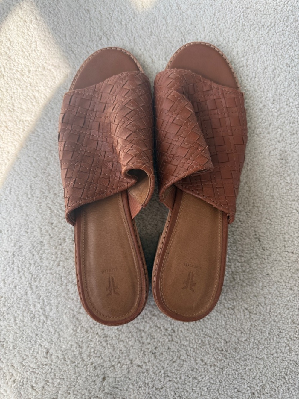 FRYE Women's Brown Woven Slide Sandals